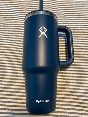Hydro Flask Deep Blue Travel Tumbler with Handle